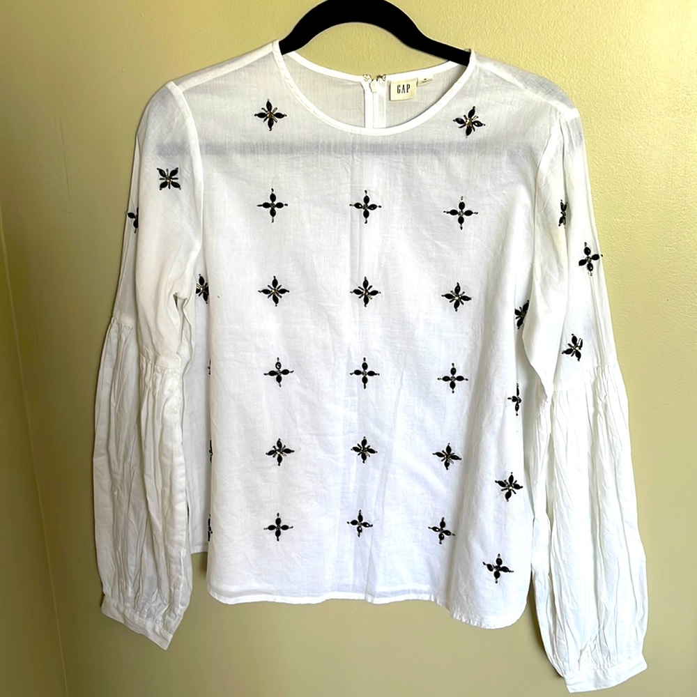 White long sleeve blouse from Gap. Size M